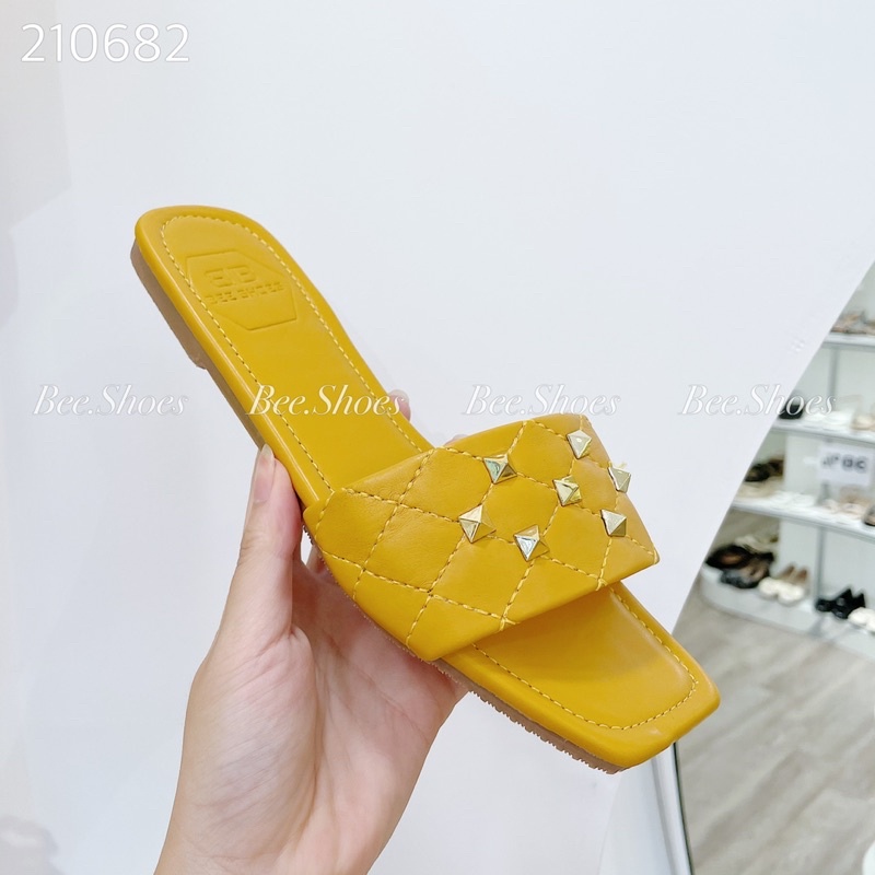 BEESHOES - DÉP ĐÍNH CƯỜM MŨI ĐEN - DÉP BỆT CÓ SẴN MÀU ĐEN - VÀNG - XANH - BE 210682