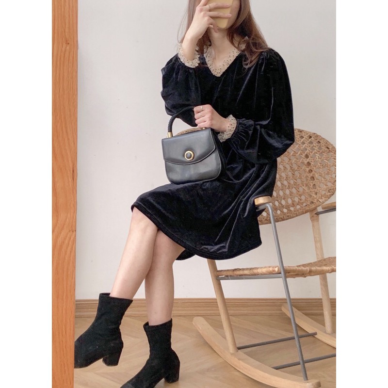 Váy nhung cổ xếp ren bi
