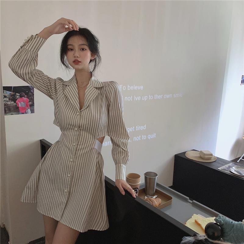 Đầm dài tay cổ bẻ họa tiết sọc vằn phong cách Hàn Quốc trẻ trung