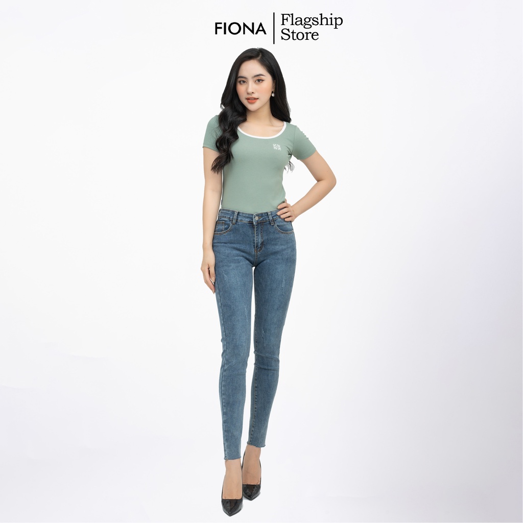 Áo thun cotton nữ dáng ôm mềm mát cổ tròn tay ngắn phối màu thêu chữ FIONA F522172