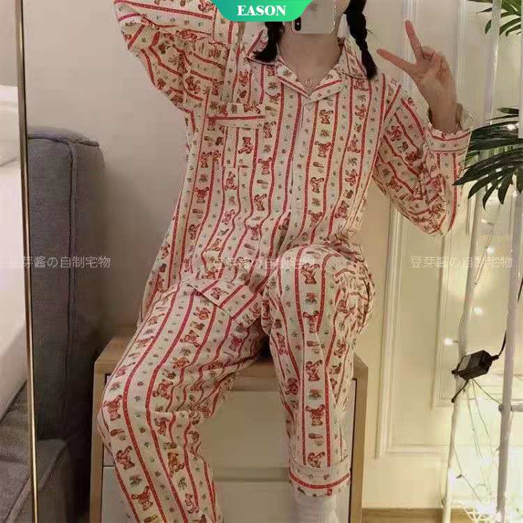 Bộ đồ ngủ mùa đông bằng vải lụa mềm dáng rộng in họa tiết ông già noel phong cách Hàn Quốc cho nữ