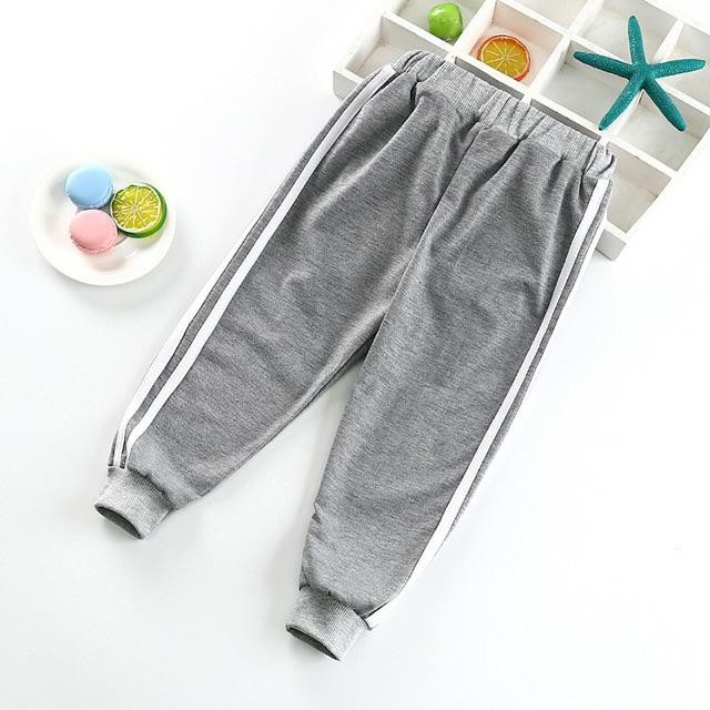 QUẦN THỂ THAO 2 SỌC UNISEX CHẤT NỈ DA CÁ CHO BÉ TRAI VÀ GÁI 8-18KG