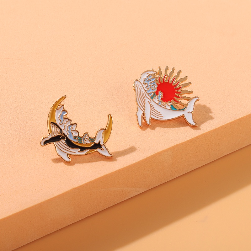 Ghim cài áo QIHE JEWELRY hình chú cá voi hoạt hình 2 kiểu dáng khác nhau