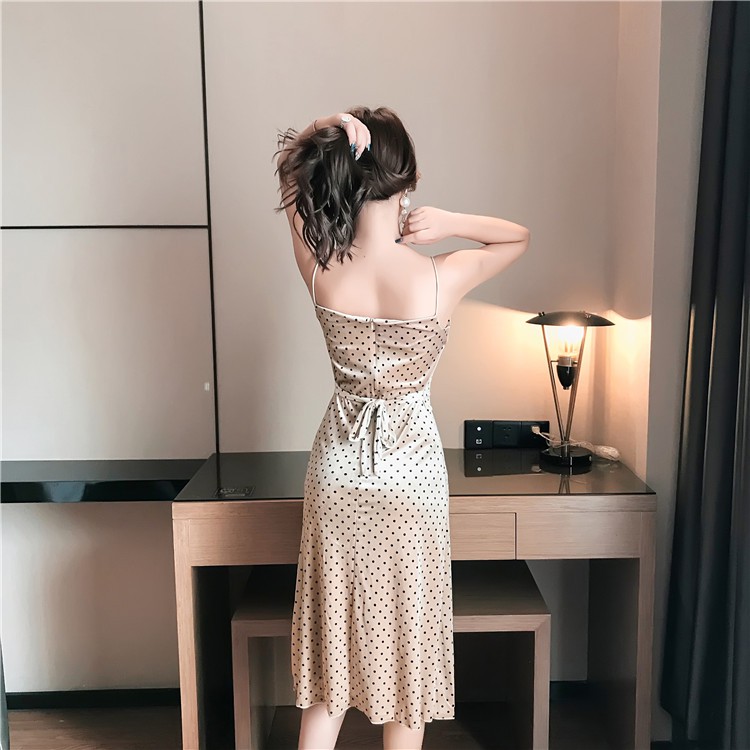 Đầm nữ hai dây dáng ôm midi Emilyshop