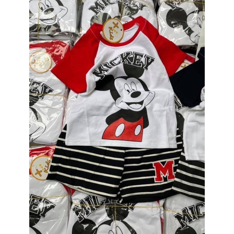 [Mã FAGET5K giảm 5K đơn 0đ] Bộ Mickey Tay Pha Quần Kẻ Chất Cotton Loại Đẹp Cho Bé 8-20kg V266 - NamKidShop