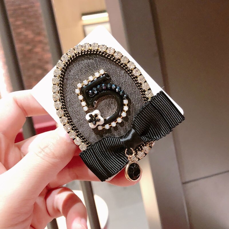 Ghim cài áo phủ vải lông cỡ nhỏ phong cách retro vintage cho nữ