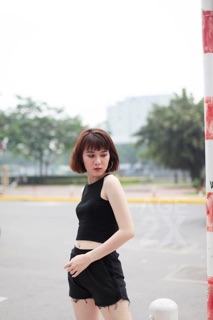 Áo croptop cut out