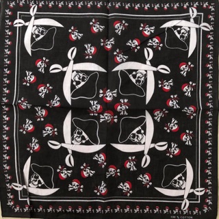 Khăn bandana (đầu lâu hải tặc)