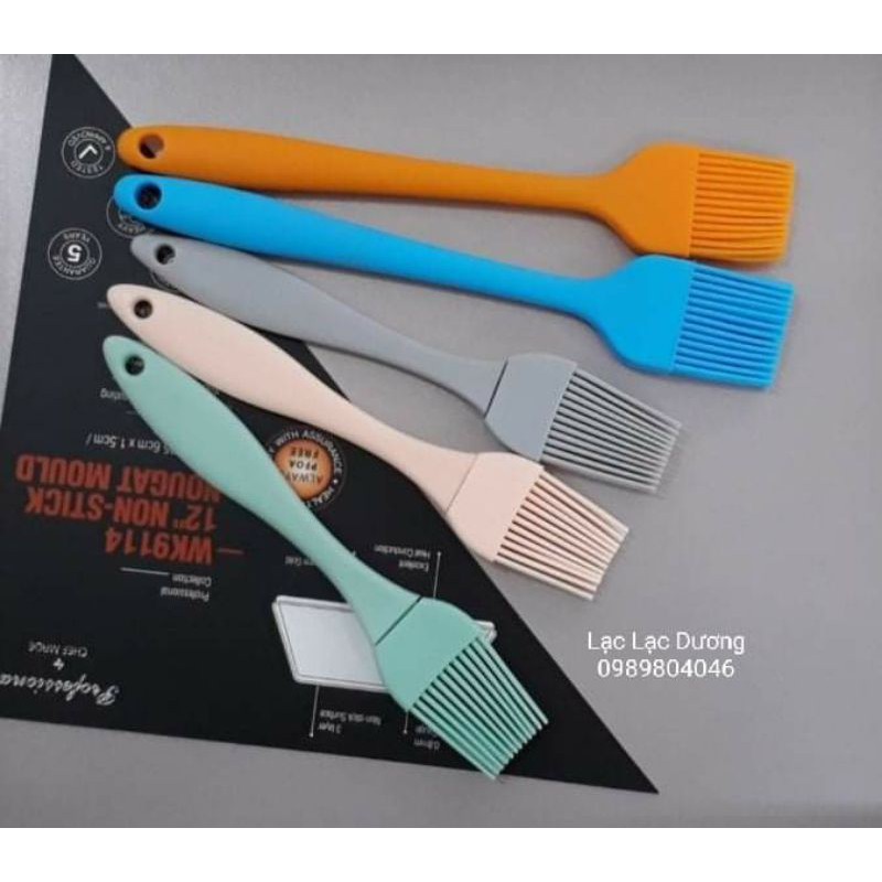 Chổi phết dầu cao cấp chất liệu silicone, 3 màu nhẹ nhàng xinh xắn