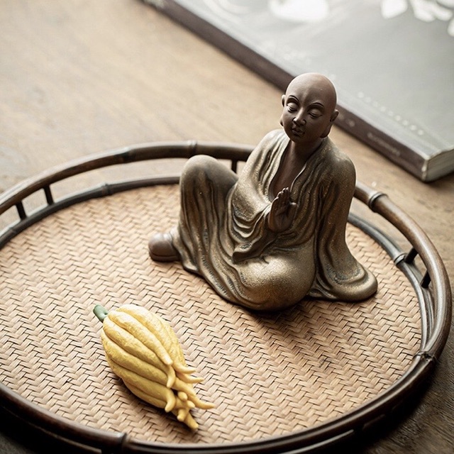 Tượng gốm để bàn trà : Bạch Tự Tại