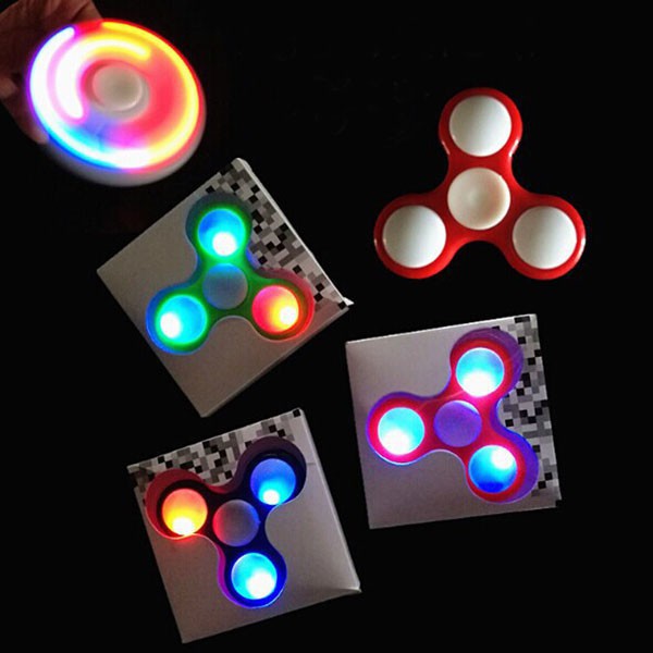 Combo 2 con quay Spinner 3 cánh có đèn led phát sáng s2bibs2