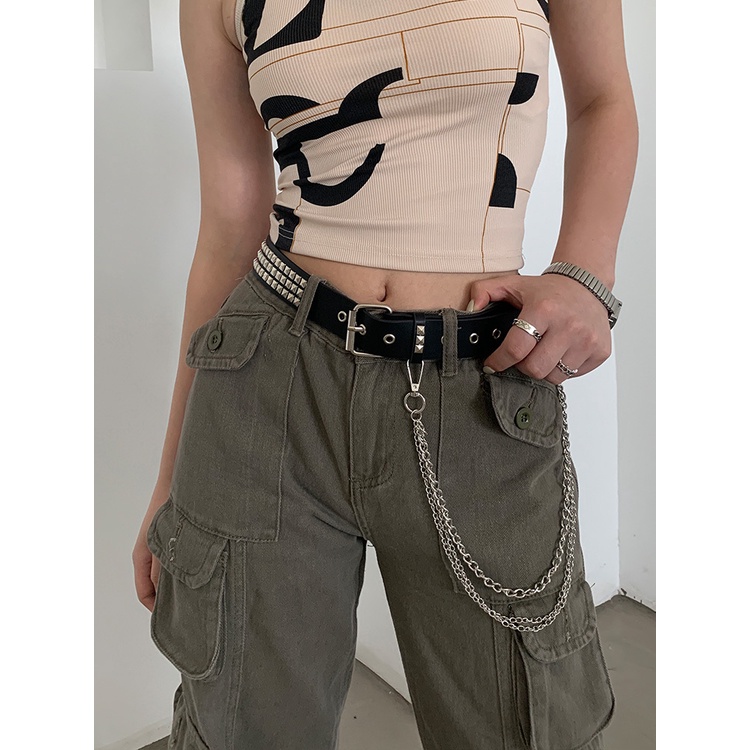 Thắt lưng khóa vuông đính đinh tán phong cách thời trang