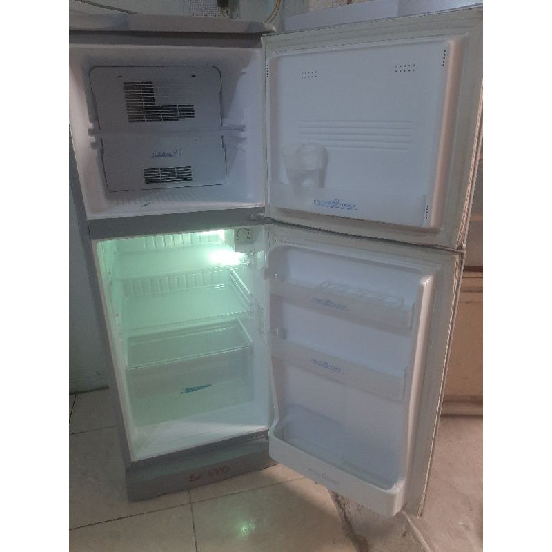 tủ lạnh Sanyo 150l không đóng tuyết