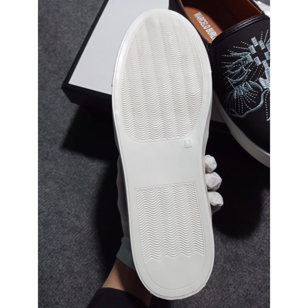 Giày Lười Nam Slip On Thêu Họa Tiết .