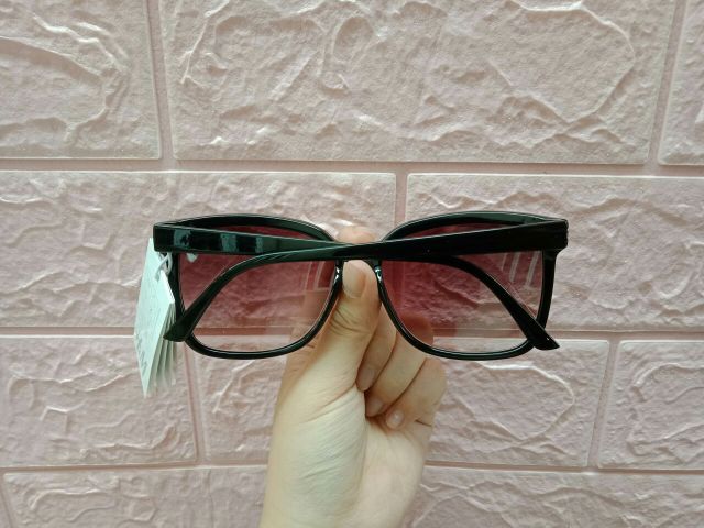 Kính HM xách tay Tây Ban Nha, Pháp -có bill chính hãng đính kèm link | BigBuy360 - bigbuy360.vn