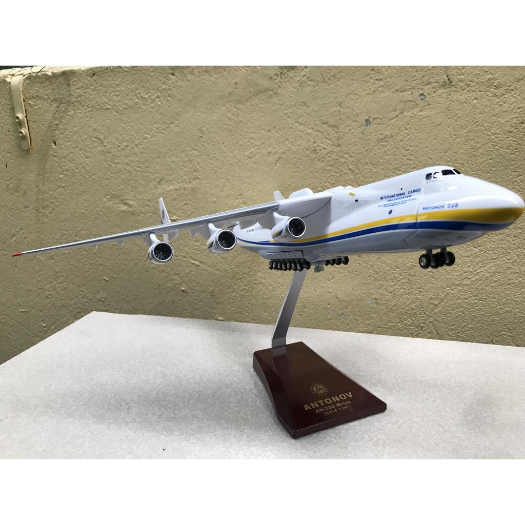 Mô hình máy bay ANTONOV AN-225 1:200
