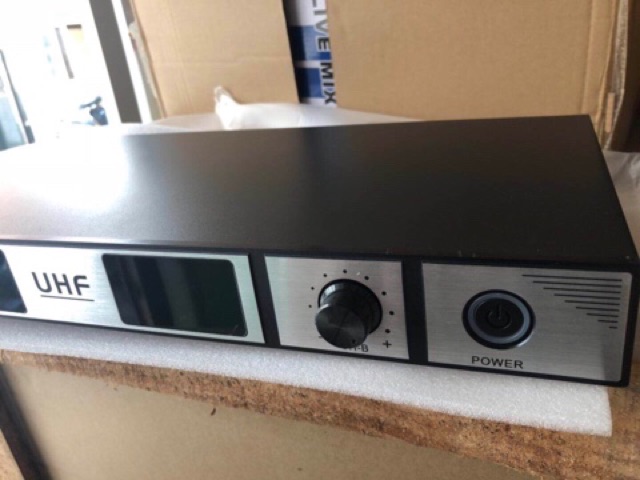 Micro không dây shure UK-890