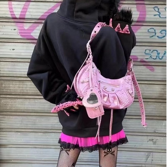 Túi Đeo Chéo Vai Đính Đá Kim Cương Hình Trái Tim Phong Cách Mới 2022 Cho Nữ