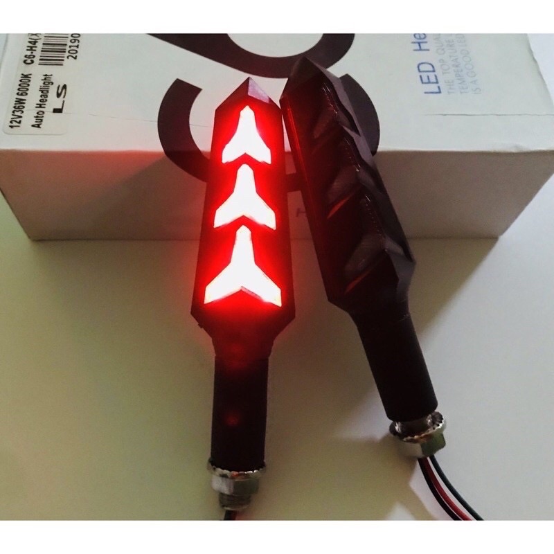 Xi Nhan Led chạy Audi mũi tên Moto Cực Đẹp! ( giá 1 cặp )