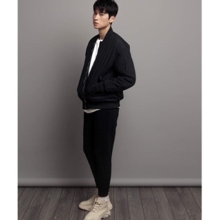 Bomber jacket