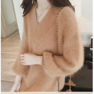 Áo len lông thỏ dáng dài cổ chữ V