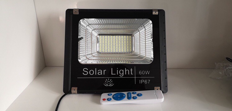 Pha năng lượng mặt Trời 60w | BigBuy360 - bigbuy360.vn