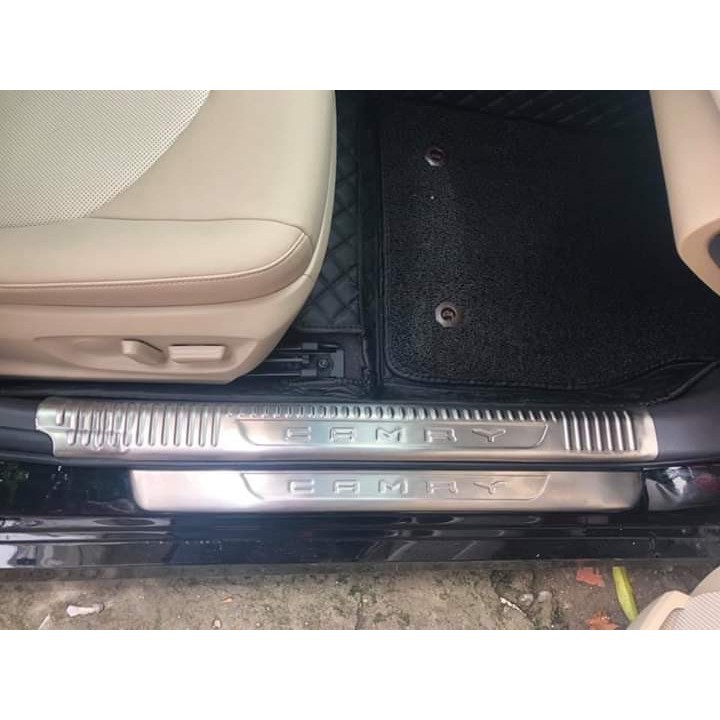 (TẶNG THÊM 2 cuộn băng keo 3M) Ốp bậc cửa Camry -Bộ 8 miếng inox trong ngoài