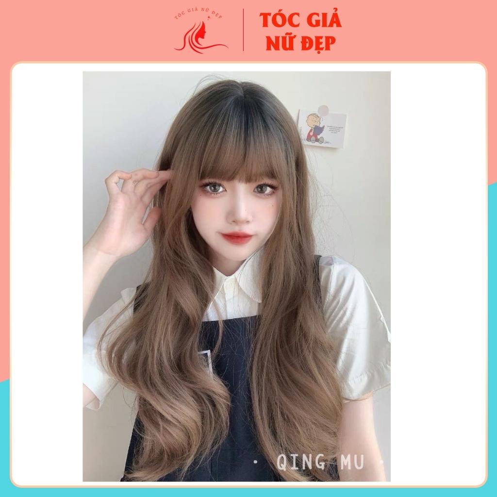 Tóc giả nữ nguyên đầu nhuộm chân đen xoăn nhẹ, tặng kèm lưới trùm tóc.