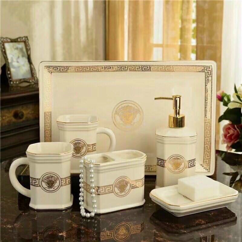 Bộ đồ dùng nhà tắm gốm sứ hình versace cao cấp