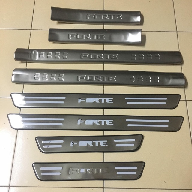 Ốp bậc trong và ngoài theo xe kia fote