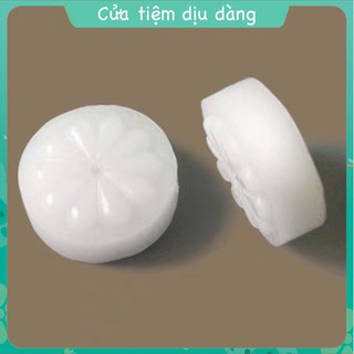Sáp vuốt chỉ thêu (giúp chỉ không bị xù và rối)