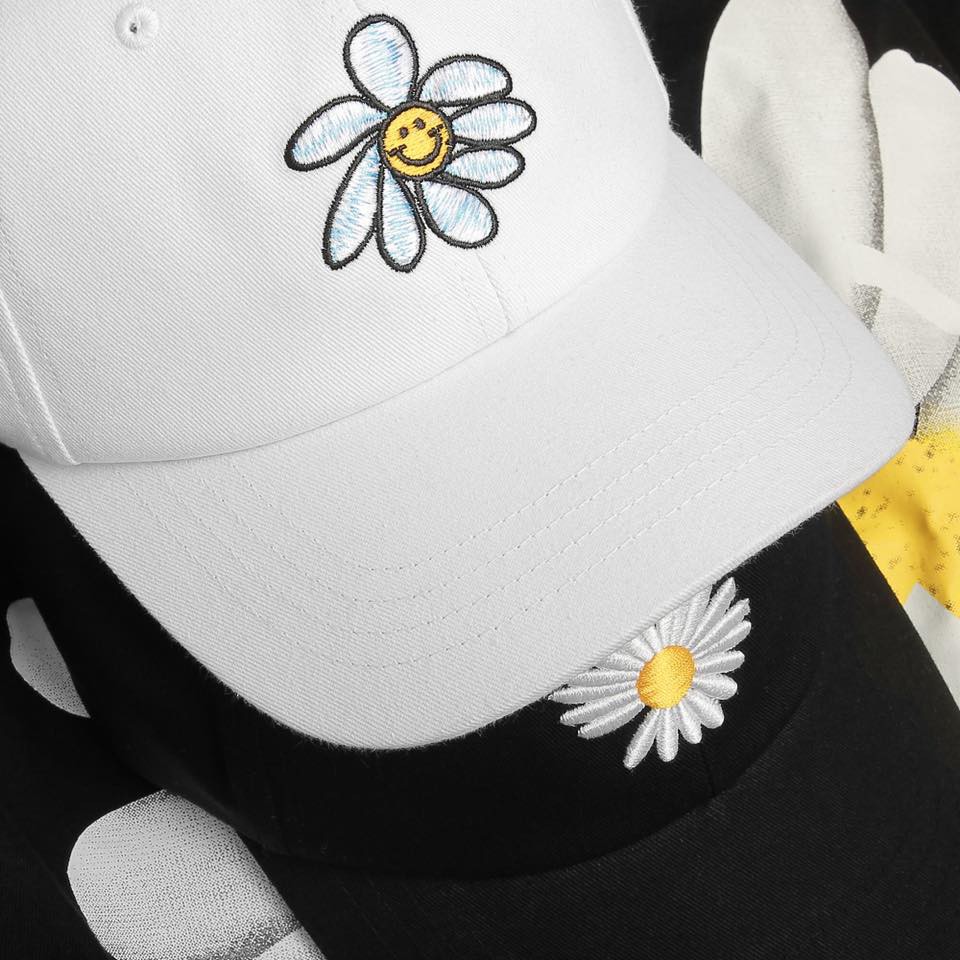 [Hính Thật] Mũ Hoa Cúc D.G 2 Màu Trắng &amp; Đen Unisex