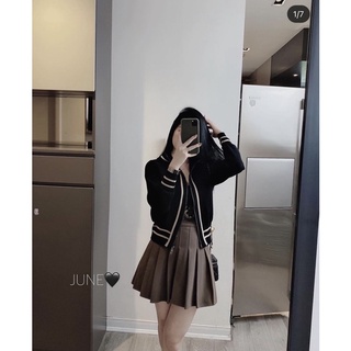 Chân váy xếp ly xuất dư