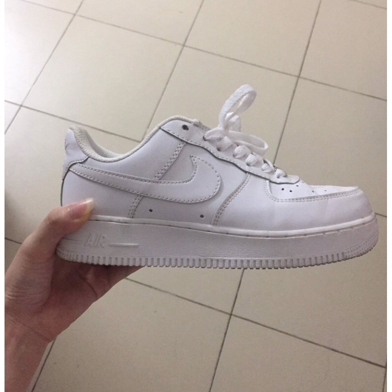 Pass rất nhiều giày