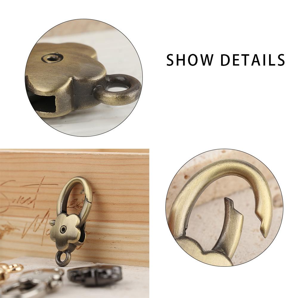 Set 2 Móc Khóa Dây Thắt Lưng / Túi Xách Bằng Kim Loại Họa Tiết Hoa Mận