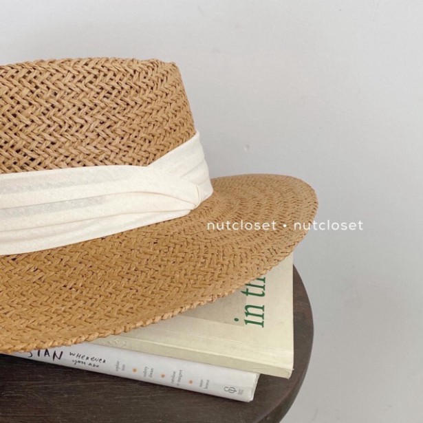 Mũ cói đi biển mẫu mới( phối đồ siêu sang chảnh- 2 màu đen- trắng)