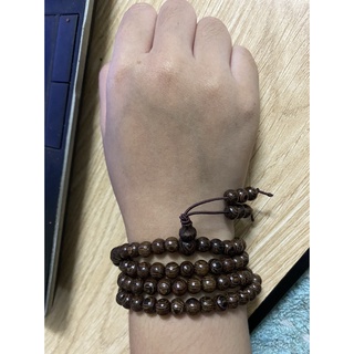 Mua nhiều giảm giá-tràng hạt 108 cỡ hạt 6mm gỗ vân mun đuôi công,vòng mân tự nhiên.