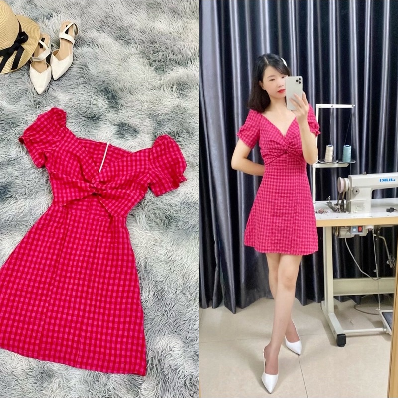 M011 : Váy kẻ hồng dáng A nhún ngực