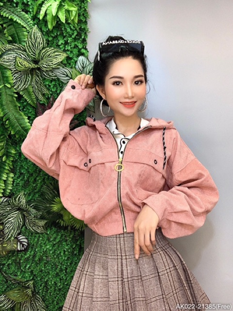 🌵 𝐓𝐡𝐞𝐔𝐥𝐳𝐳𝐚𝐧𝐠 🌵 022 Áo Khoác Nữ KaKi Nhung Thêu Chữ Form Cánh Dơi. Áo Chống Nắng Bán Sỉ | BigBuy360 - bigbuy360.vn