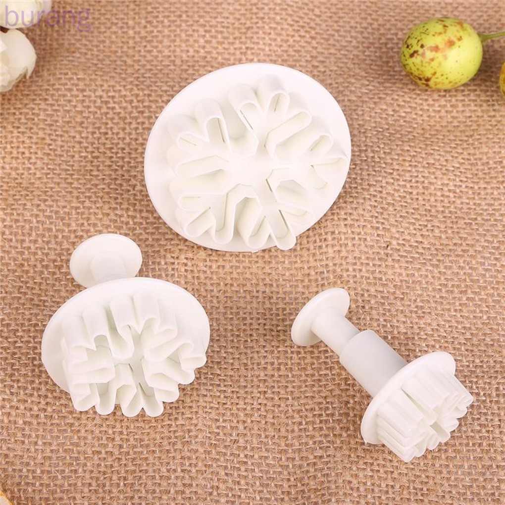Set 3 Khuôn Cắt Tạo Hình Hoa Tuyết Trang Trí Bánh