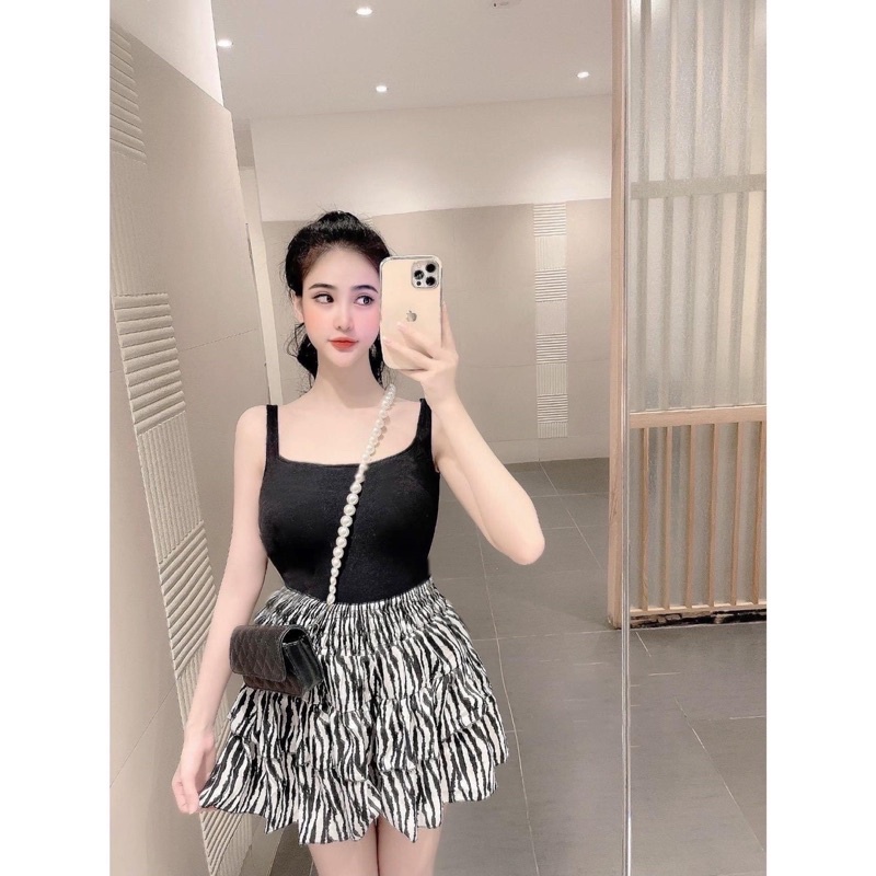 Set áo thun 2 dây có mút ngực kèm chân váy beo có lót quần