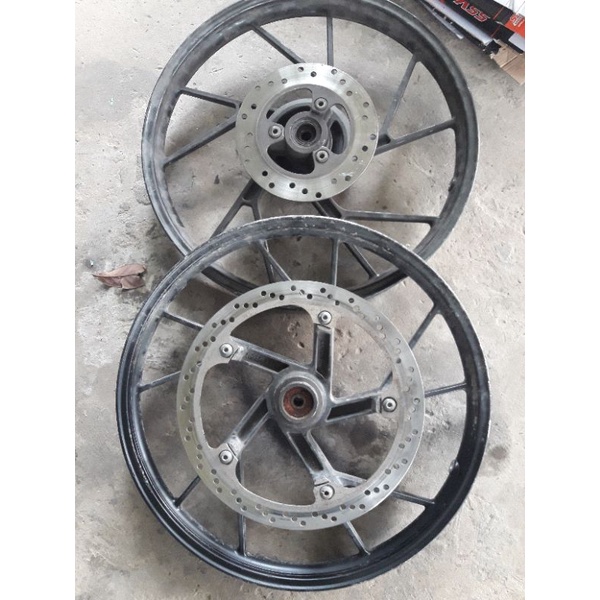 Cặp mâm raider 2 đĩa,rã xe.loại tốt.có luôn 2 đĩa.nguyên xi Có trầy.