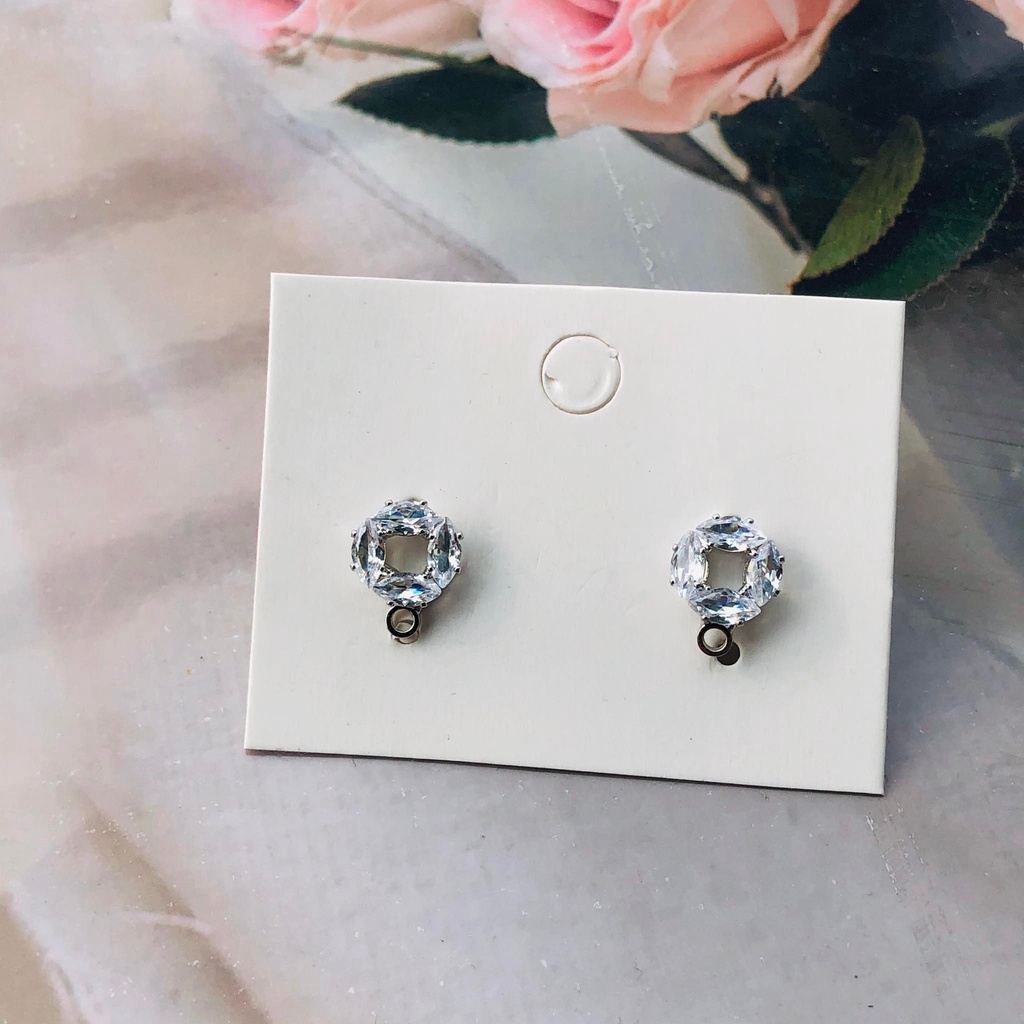 Khuyên tai mạ bạc đính đá sang trọng phong cách Hàn Quốc xinh xắn dành cho nữ.
