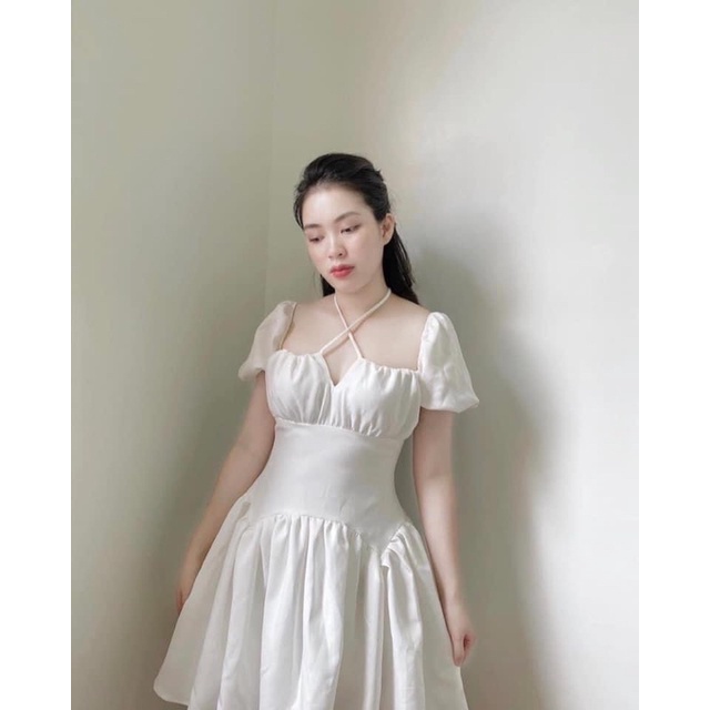 Đầm xoè cổ yếm chíp tùng siêu yêu