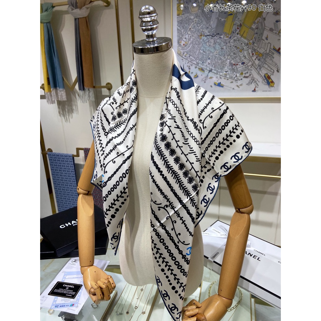 Khăn Choàng Lụa Vuông In Họa Tiết Cổ Điển Sang Trọng Dành Cho Nữ