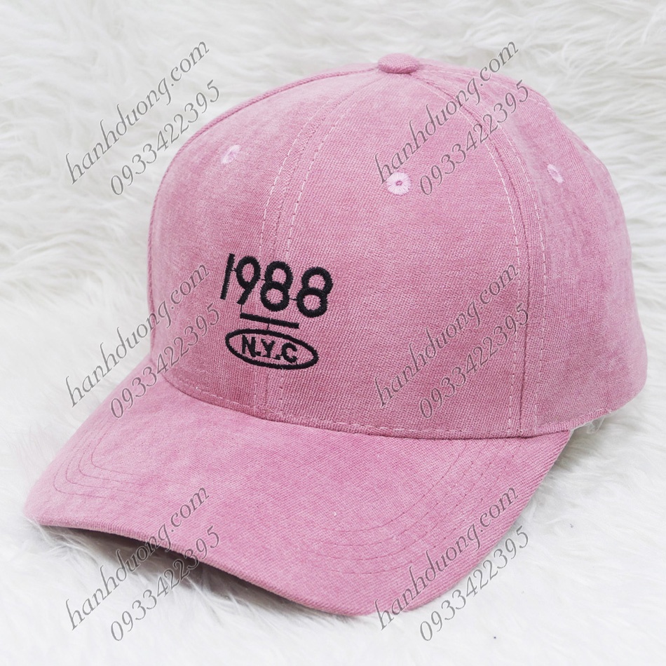 Mũ kết nhung sớ nhuyễn thêu số 1988 NYC phù hợp cho cả nam và nữ