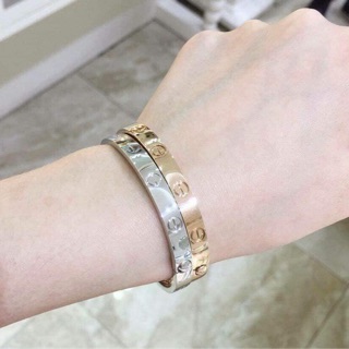 Vòng tay Carti3r khoá bấm