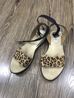 Thanh lí giày dép bigsize:  size 40 và  size 41