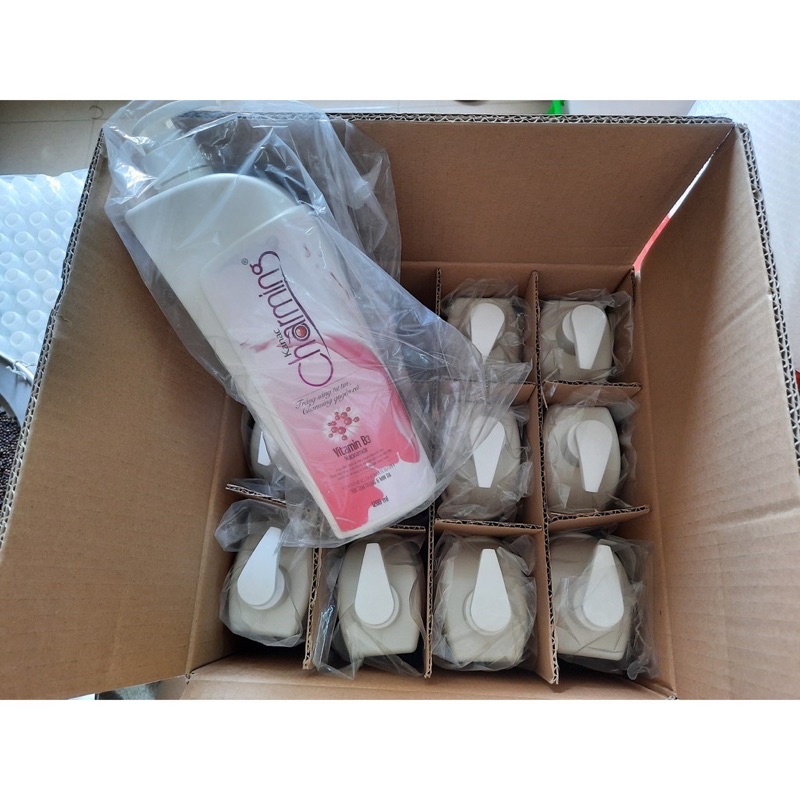 Sữa Tắm trắng da dưỡng ẩm Kanac Charming 1200ml Chính Hãng tem mới cty Takara Belmont