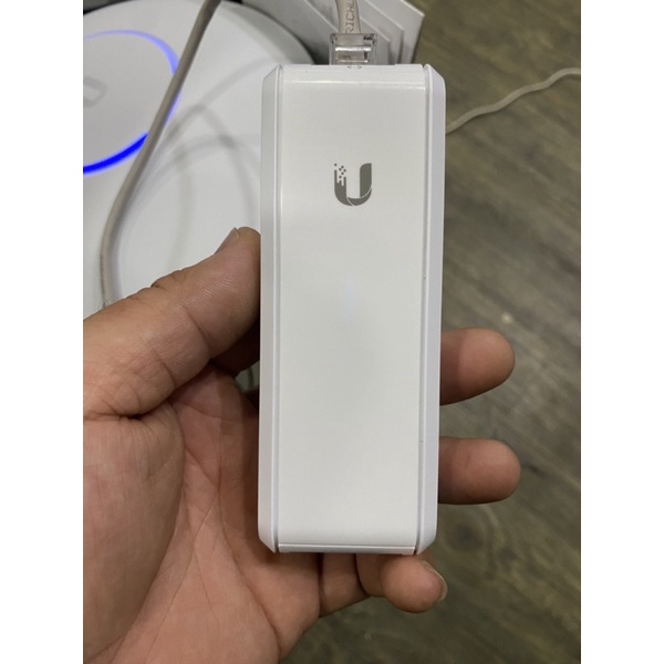 Thiết bị controler unifi cloudkey